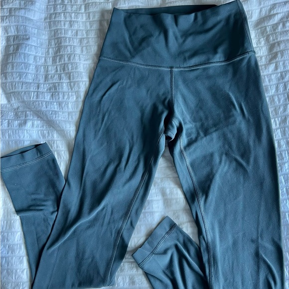 Lululemon Align High Rise Leggings 25”- Size 4 Grey - Picture 3 of 7